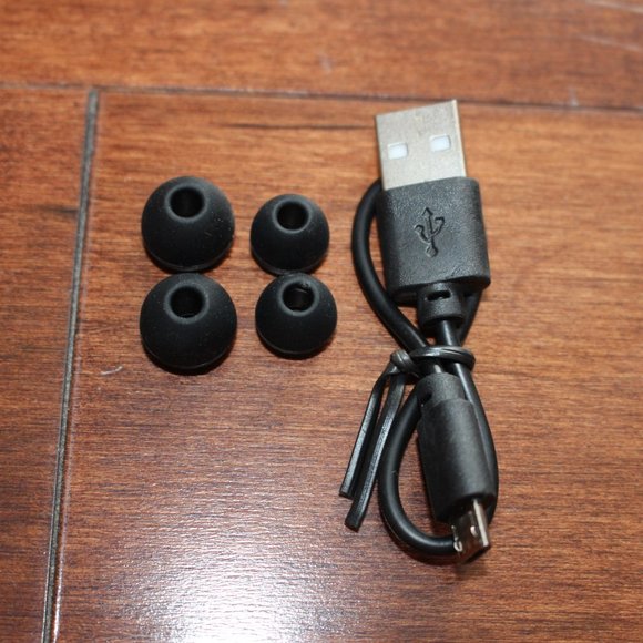 F9 BLUETOOTH EARPHONE V5.1 - Picture 4 of 8